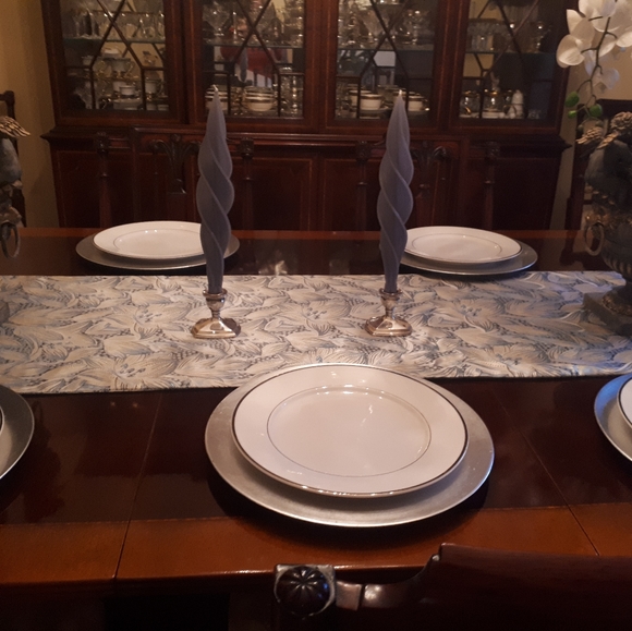 5 13 in silver chargers - Picture 2 of 8